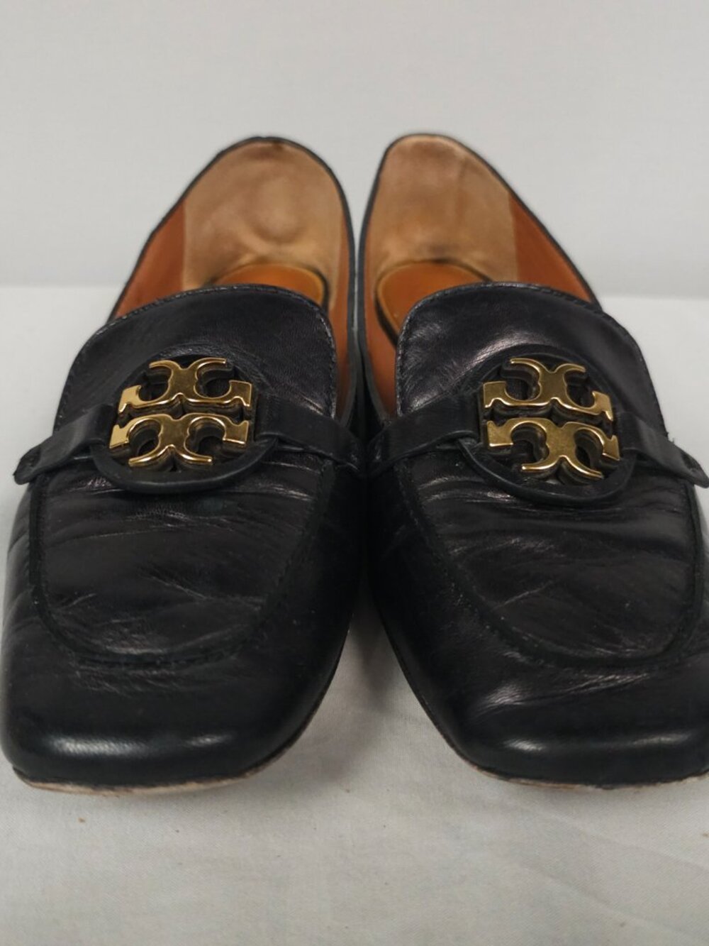 Tory Burch Loafers Women 8 Black Leather Gold Medallion Slip-On Medal Miller - Picture 2 of 15